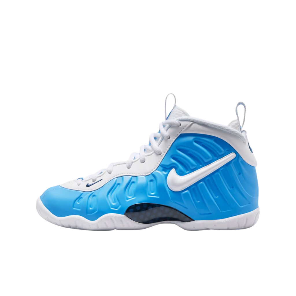 (GS) Nike Little Foamposite Pro "UNC University Blue" (2026) [IQ7230-400] Sneakers in Blue | FOOT NINJAS {1}