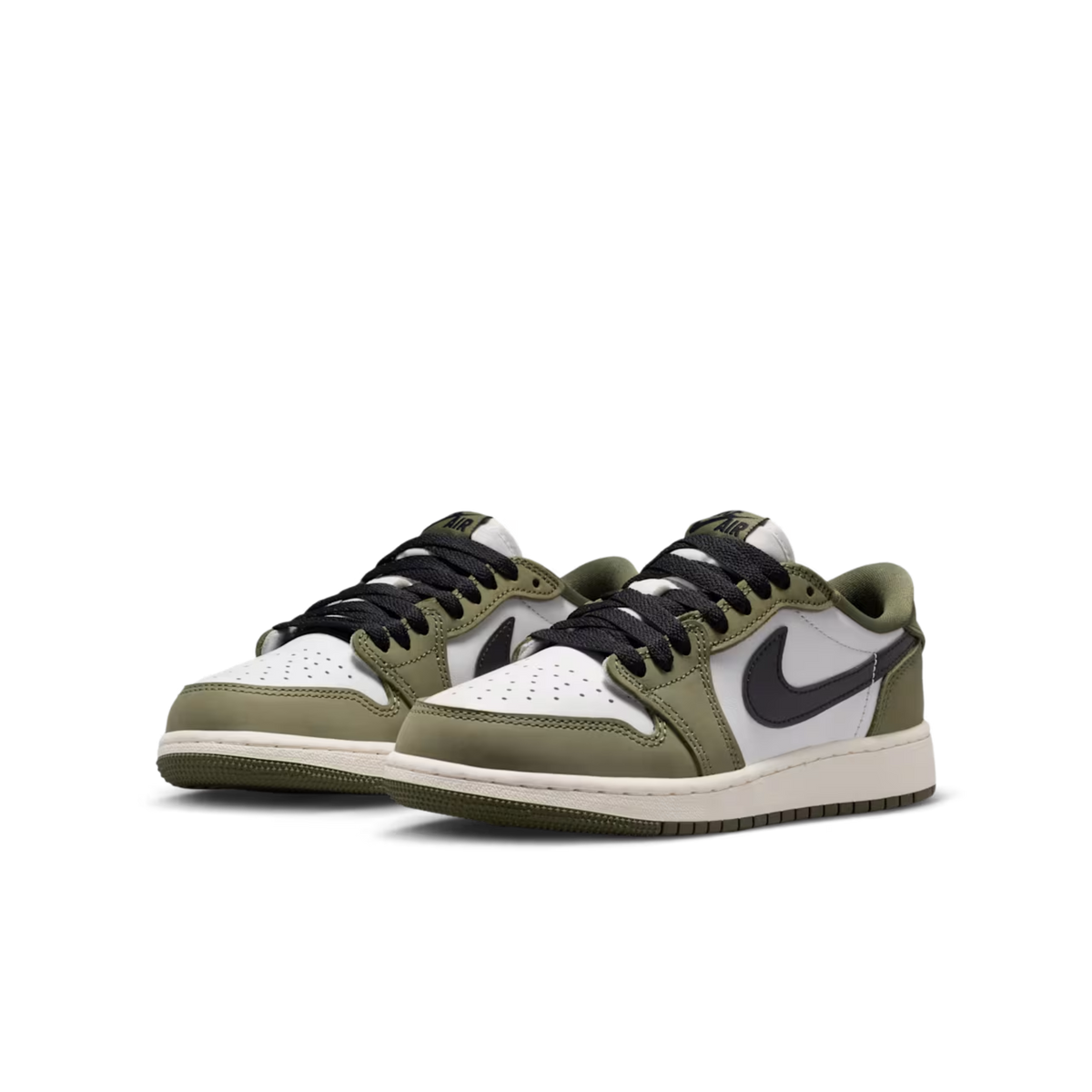 (GS) Air Jordan 1 Retro Low OG "Medium Olive" (2026) [HQ6999-200] Sneakers in Green | FOOT NINJAS {3}