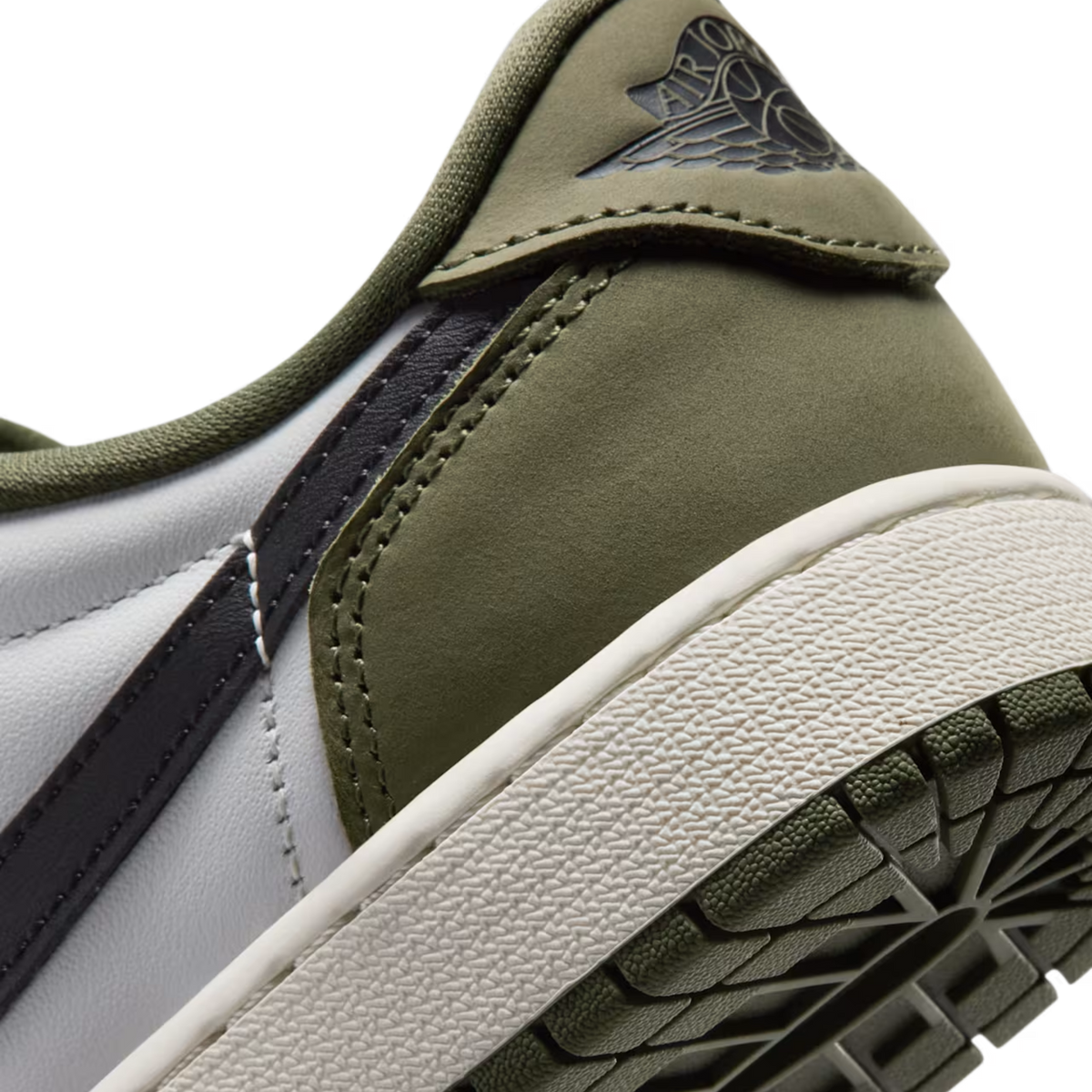 (GS) Air Jordan 1 Retro Low OG "Medium Olive" (2026) [HQ6999-200] Sneakers in Green | FOOT NINJAS {8}