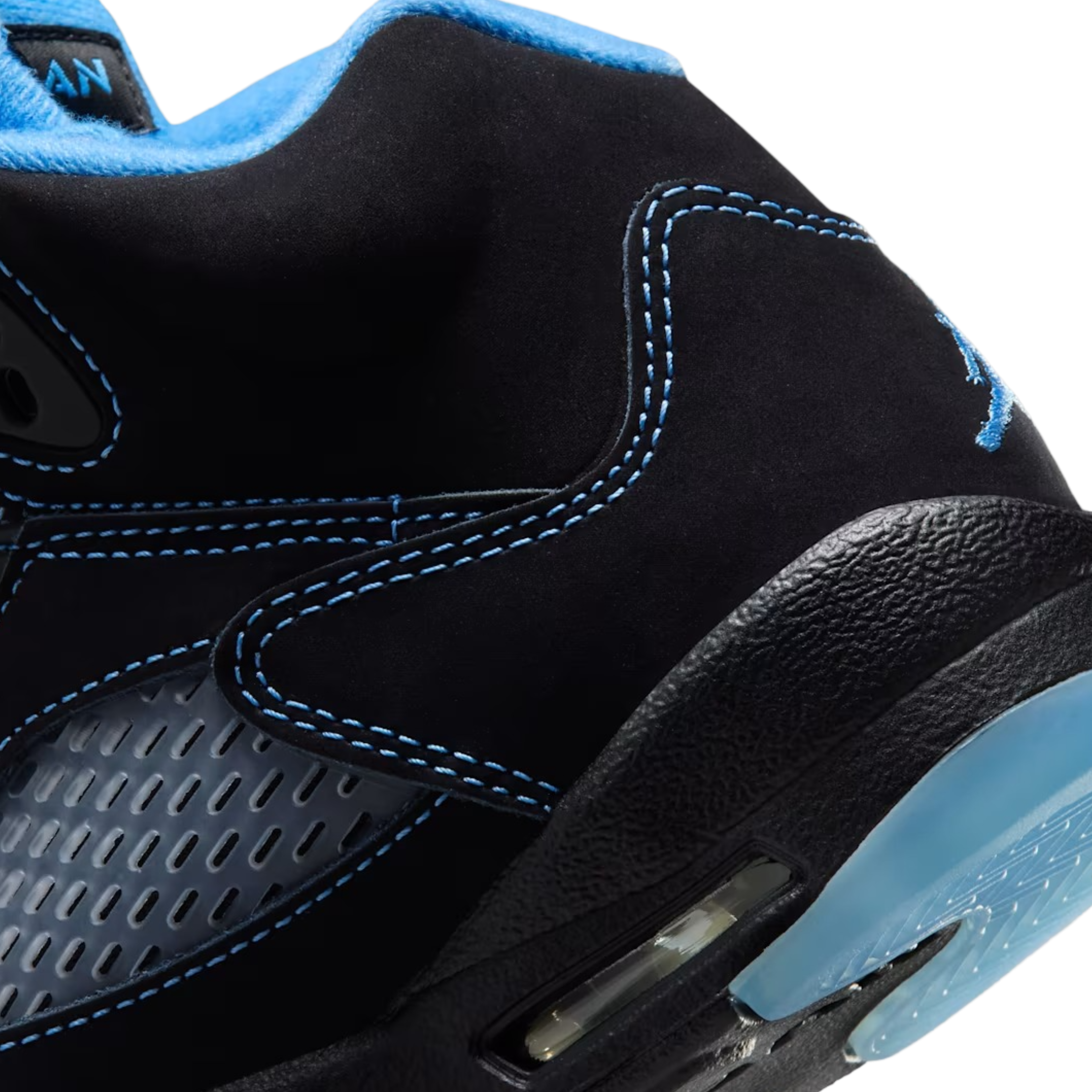 (GS) Air Jordan 5 Retro "Black Carolina / UNC University Blue" (2026) [440888-008] Sneakers in Black | FOOT NINJAS [8]