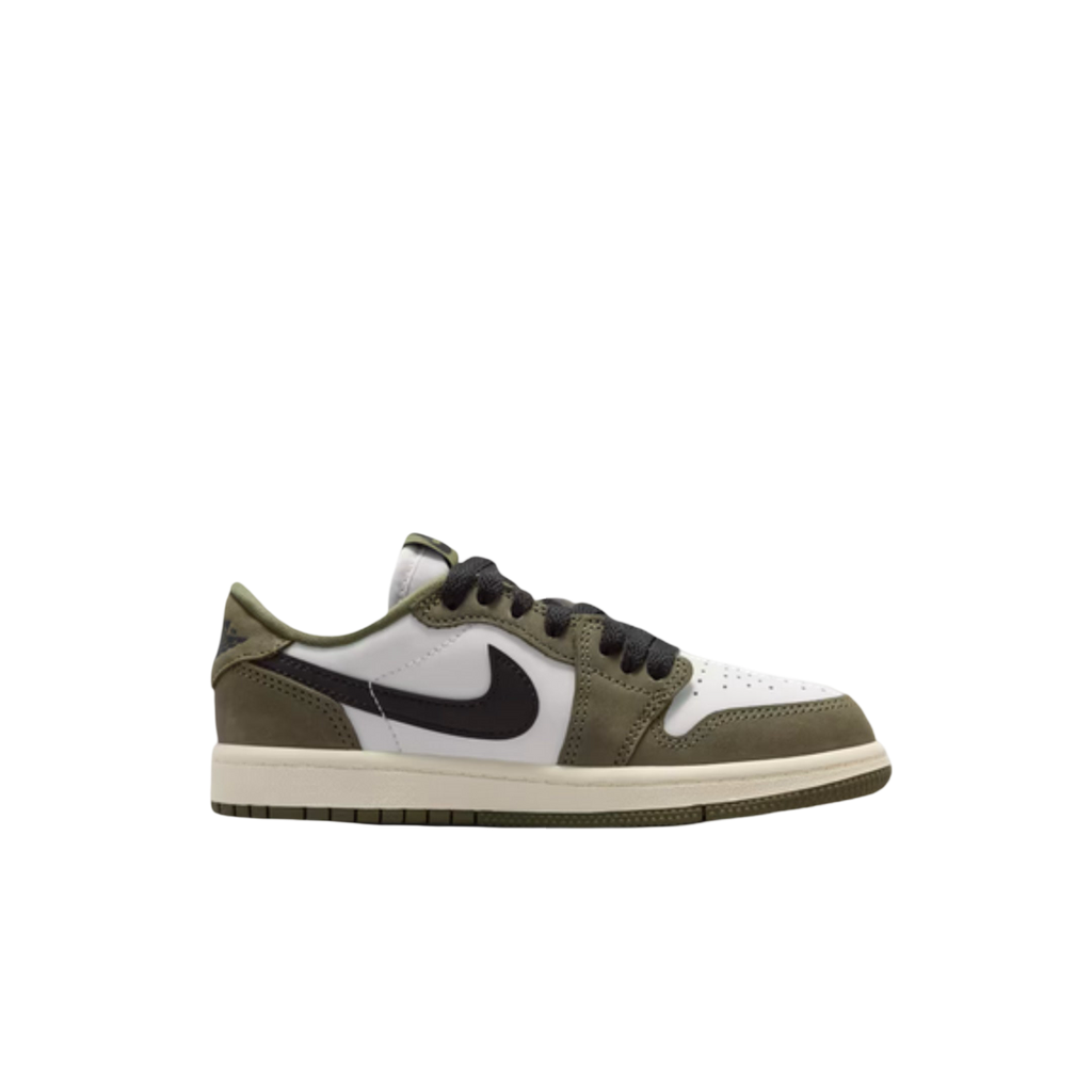 (PS) Air Jordan 1 Retro Low OG "Medium Olive" (2026) [HQ6996-200] Sneakers in Green | FOOT NINJAS {2}