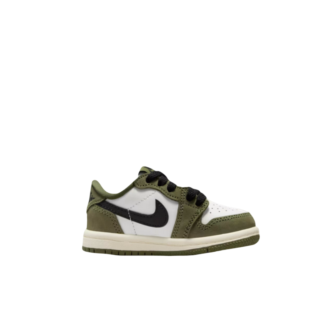 (TD) Air Jordan 1 Retro Low OG "Medium Olive" (2026) [HQ6997-200] Sneakers in Green | FOOT NINJAS {2}