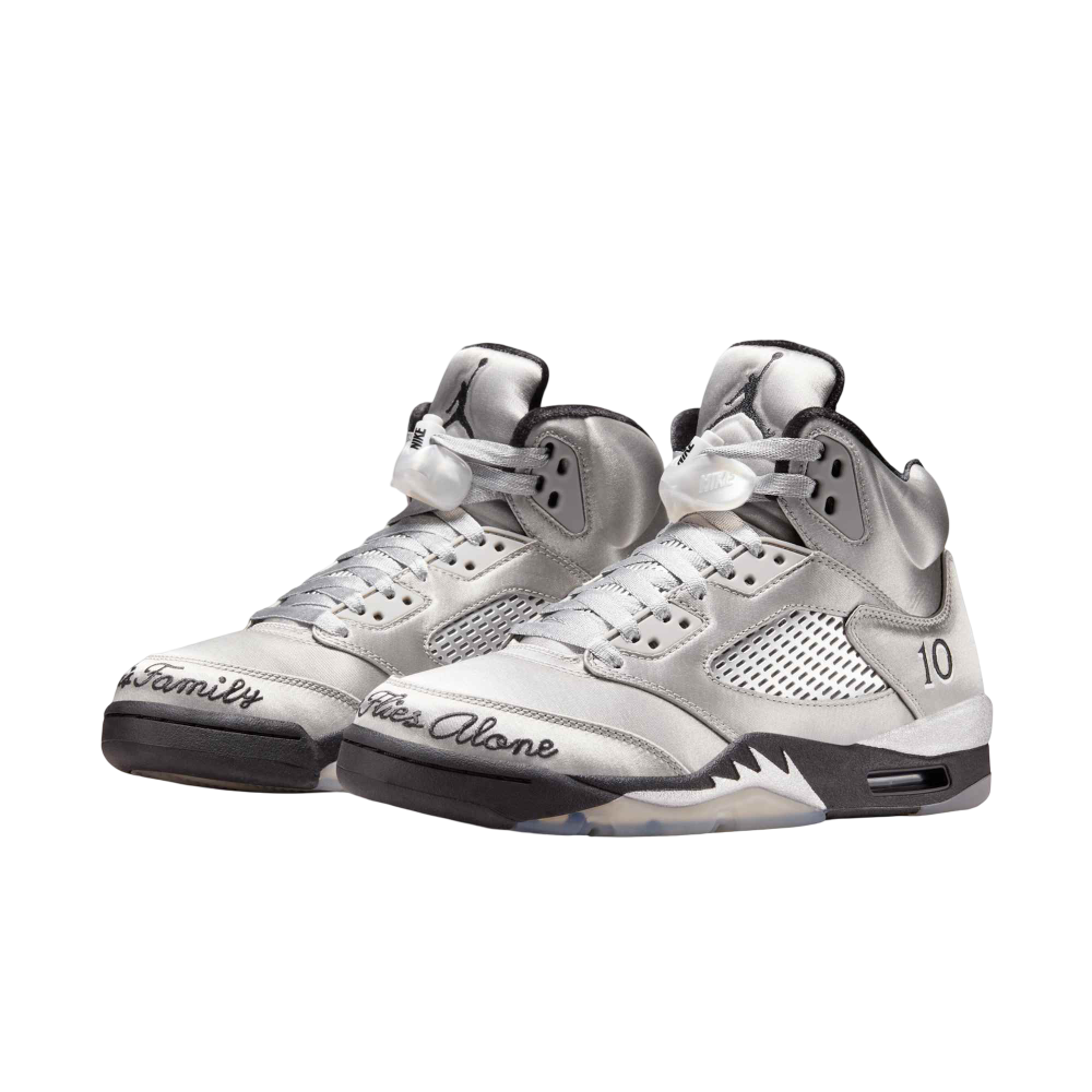 (Women's) Air Jordan 5 Retro "Wings / In This House, No One Flies Alone" (2025) [IO2038-001] Sneakers in Grey | FOOT NINJAS {3}