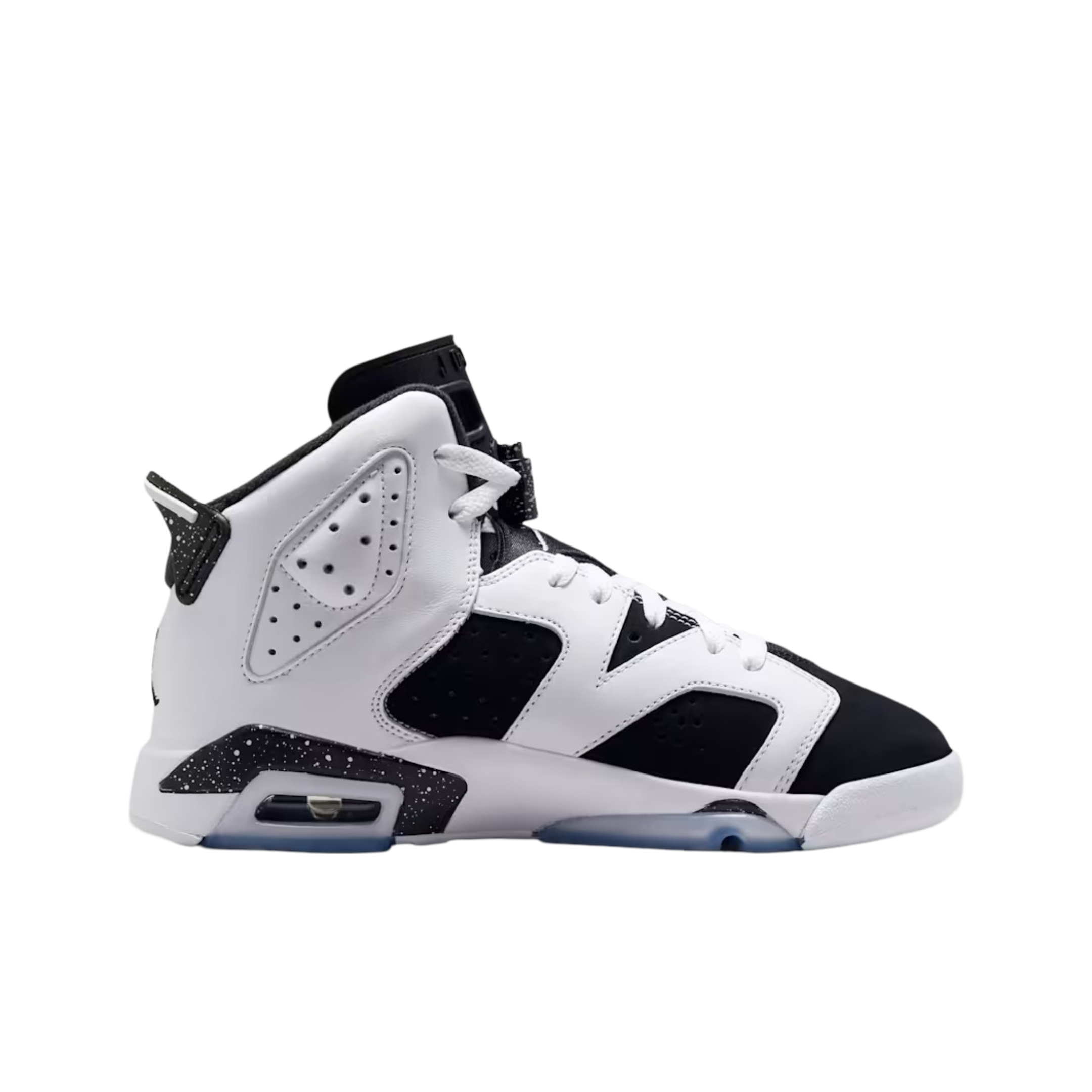 (GS) Air Jordan 6 Retro "Oreo" (2026) [384665-108] Sneakers in Black | FOOT NINJAS {2}